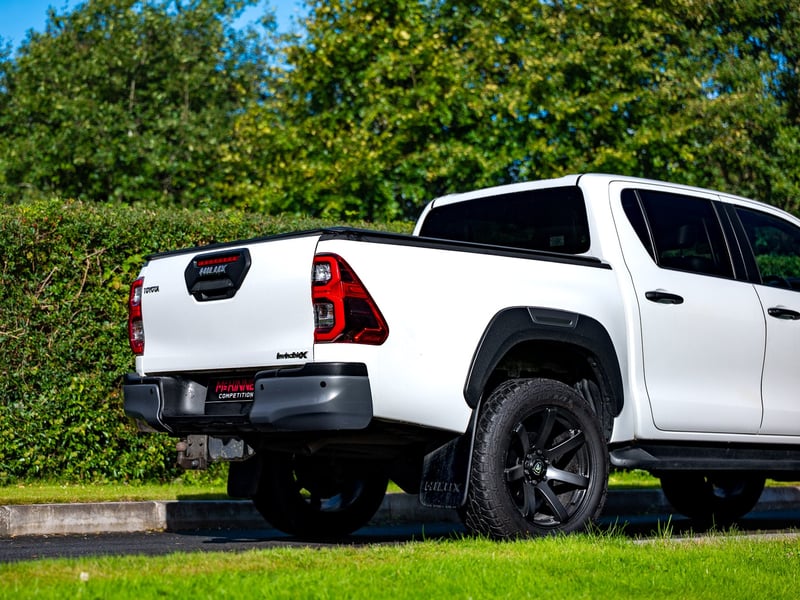 2021 Toyota Hilux Invincible X OR £20,000