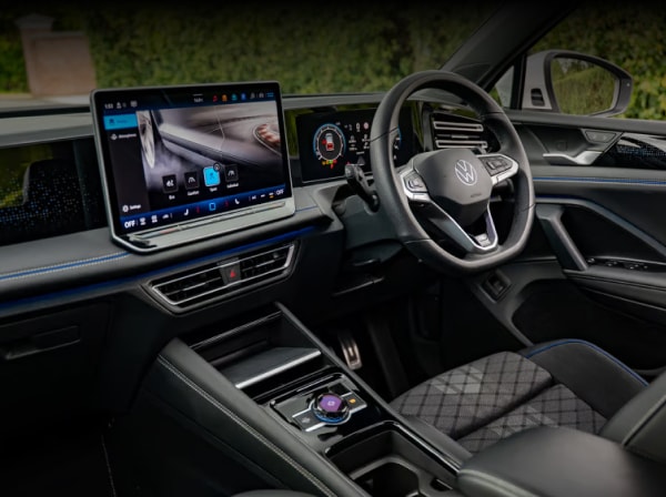 2023 VW Golf R 2.0 TSI OR £20,000