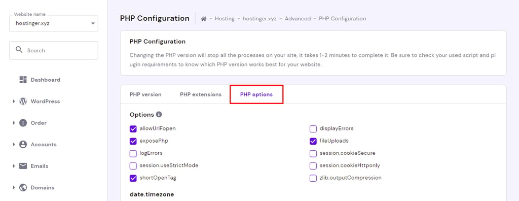 Gr&aacute;fico de columnas que muestra la evoluci&oacute;n mensual de las instalaciones de plugins de chatbot con IA para WordPress