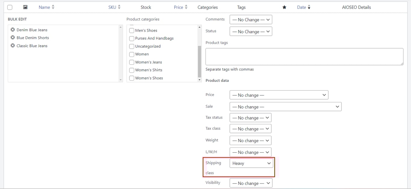 WooCommerce product bulk edit form, highlighting the option to assign a shipping class