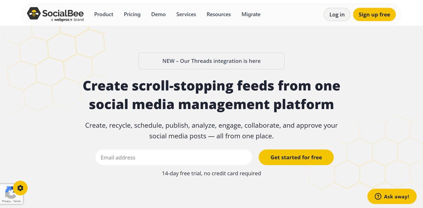 Image displaying the SocialBee landing page