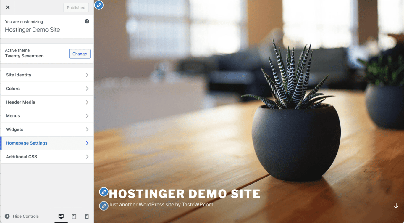 Homepage Settings panel in the WordPress Customizer