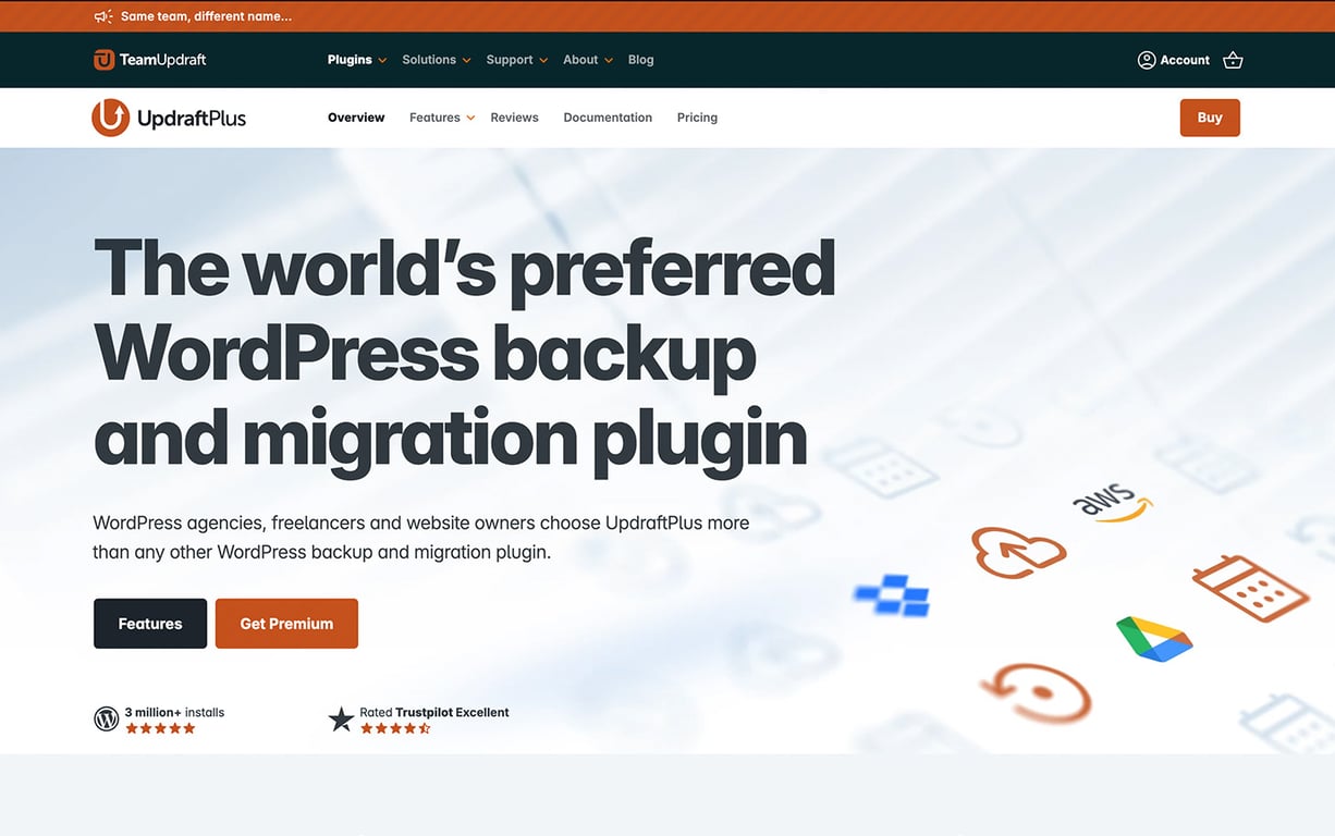 UpdraftPlus WordPress backup and migration plugin page displaying user ratings and install count
