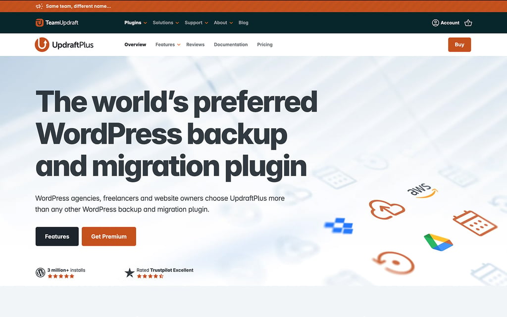 UpdraftPlus WordPress backup and migration plugin page displaying user ratings and install count