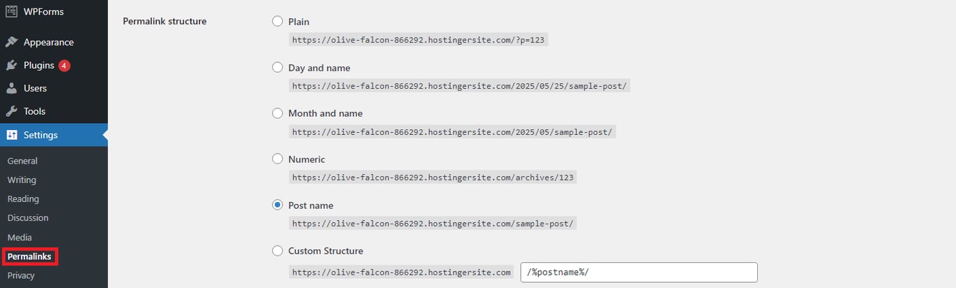WordPress settings menu displaying permalink structure options: Plain, Day and name, Month and name, Numeric, Post name, Custom Structure.