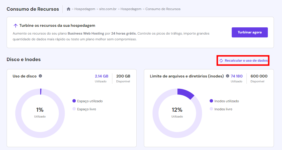 A p&aacute;gina Consumo de Recursos no hPanel. O bot&atilde;o Recalcular o uso de dados est&aacute; destacado