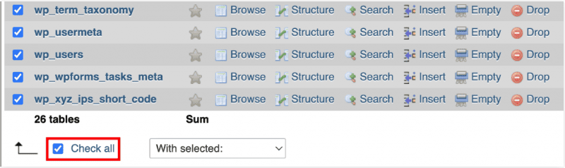 Nell'interfaccia di phpMyAdmin, il pulsante Controlla tutto &egrave; evidenziato.