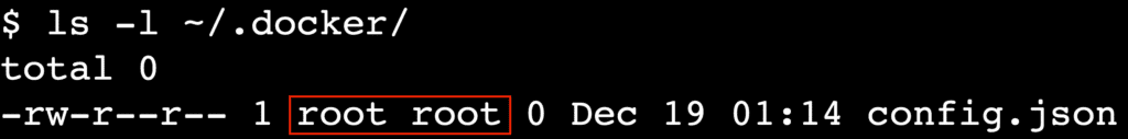 Output del terminale che mostra la proprietà di root dei file di configurazione di Docker