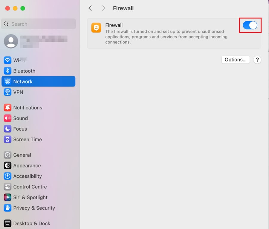 Sezione “Firewall” in macOS, con l'indicazione del pulsante per disattivarlo