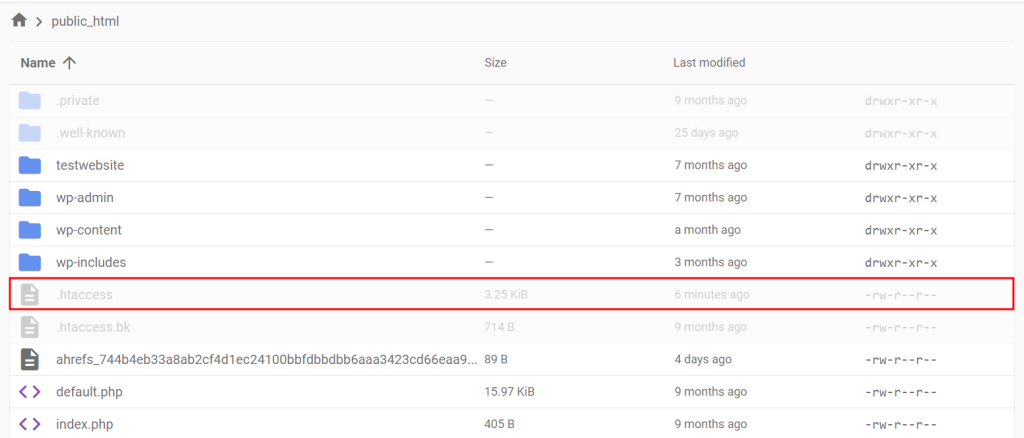 Open de root directory van je WordPress website via Bestandsbeheer of een FTP client.
Dubbelklik op het .htaccess bestand om het te bewerken.