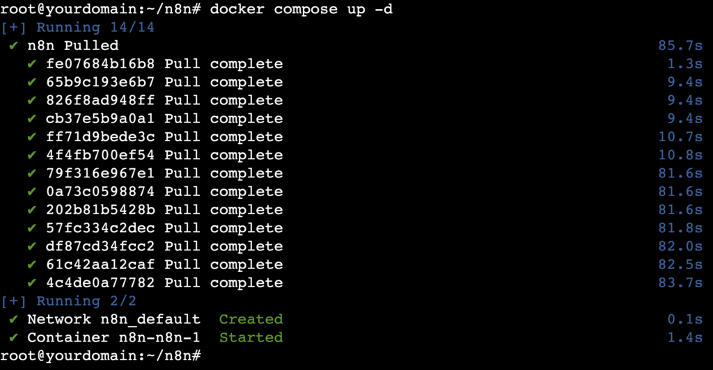 Een terminaluitvoer toont een geslaagd proces voor het maken van een Docker-container
