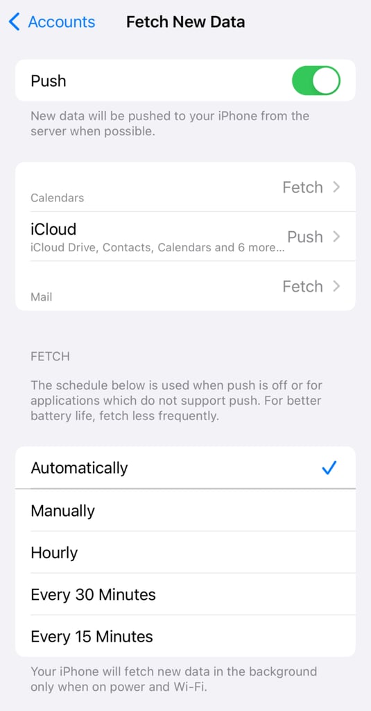 Einstellung „Neue Daten abrufen“ für die iOS-Mail-Anwendung