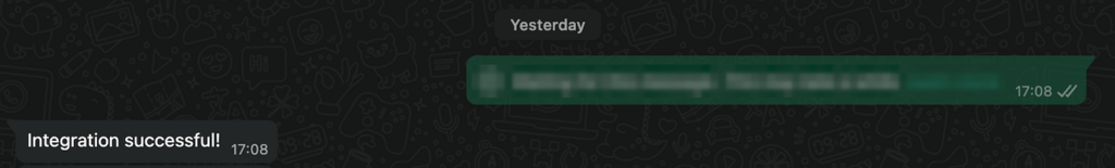 Die WhatsApp-Testnummer sendet eine Antwort basierend auf der n8n-Workflow-Konfiguration.