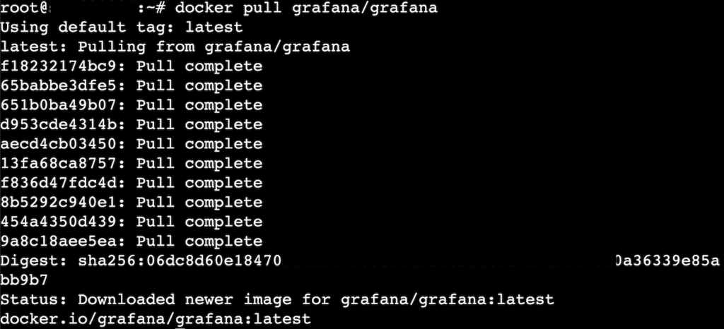 Terminalfenster, in dem der Befehl docker pull grafana und dessen Ergebnisse angezeigt werden