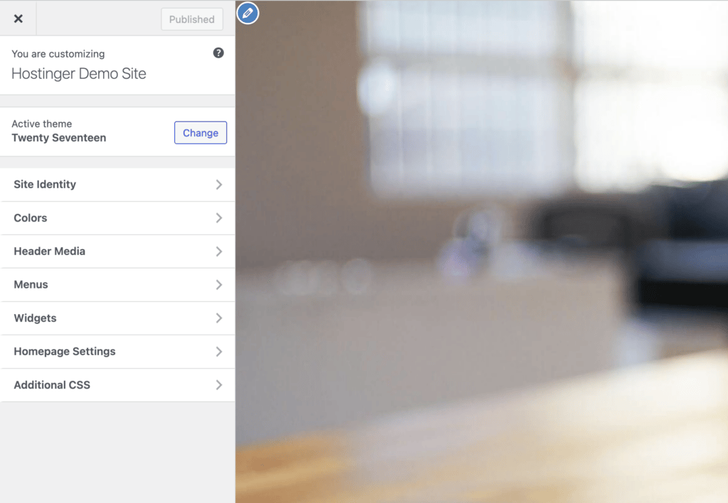 Startseite des WordPress-Customizers mit einer linken Seitenleiste, in der Anpassungsoptionen angezeigt werden