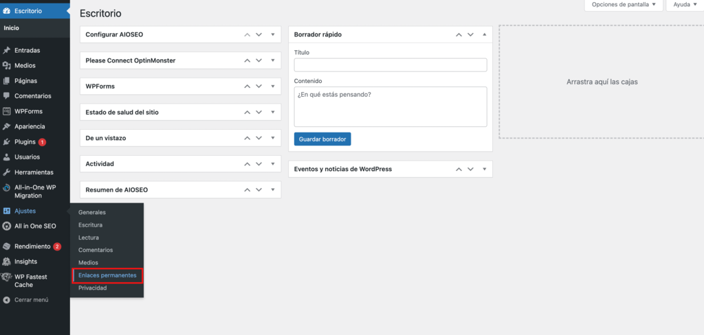 Tablero de mandos de WordPress, resaltando Ajustes > Enlaces permanentes