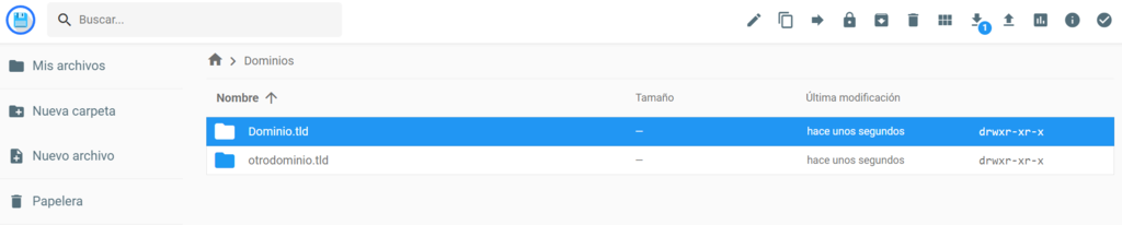 Selección de carpetas de dominios en el Administrador de archivos de Hostinger