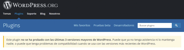 Advertencia de WordPress sobre un plugin no actualizado.