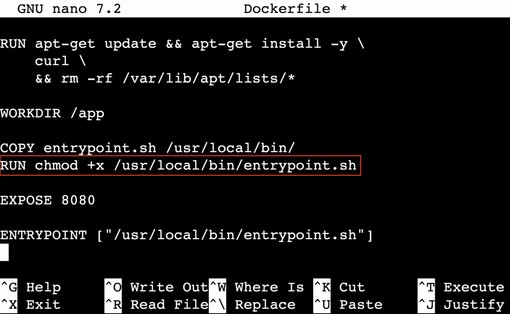 Dockerfile abierto en nano con chmod entrypoint script resaltado