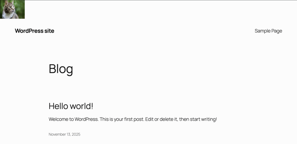 Nueva imagen de cabecera mostrada en un sitio web de WordPress después de actualizar el archivo