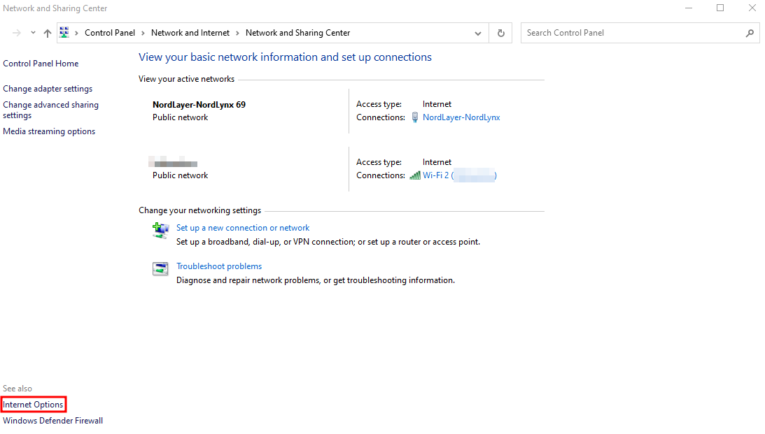 Menu Internet Options di jendela Network and Internet di Windows