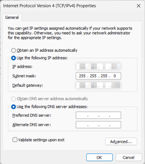 Jendela Properti TCP/IPv4 dengan bagian “Use the following IP address” yang disorot dan alamat IP baru ditambahkan.