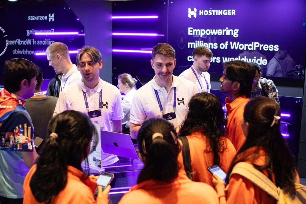 Hostinger booth interaction in WordCamp