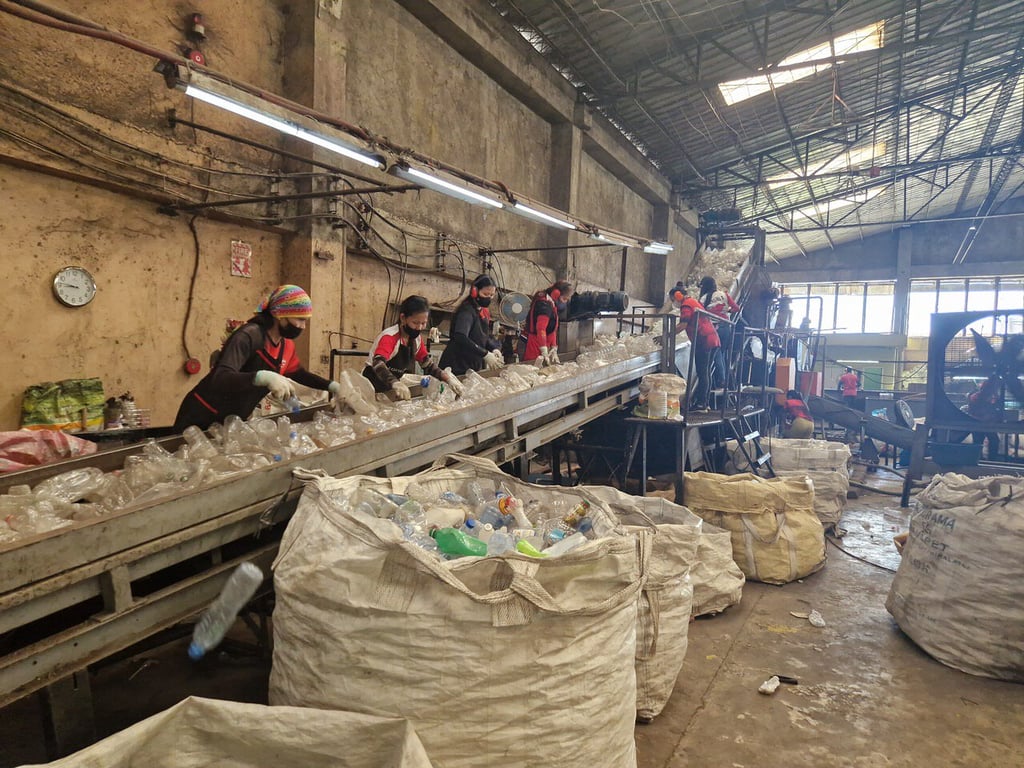 The pre-processing stage of coastal plastic waste