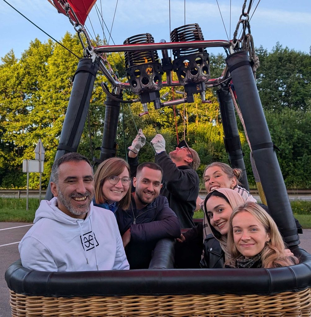 Blue team preparing to take off with a hot-air balloon over Trakai