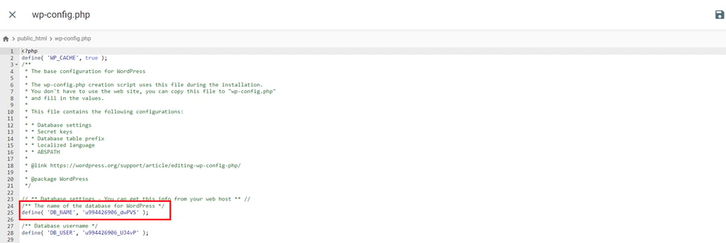 El archivo wp-config.php con la entrada del nombre de la base de datos resaltada