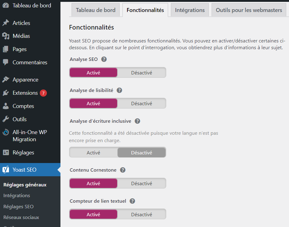 Entrer dans l'onglet Fonctionnalit&eacute;s dans les r&eacute;glages g&eacute;n&eacute;raux de Yoast SEO.