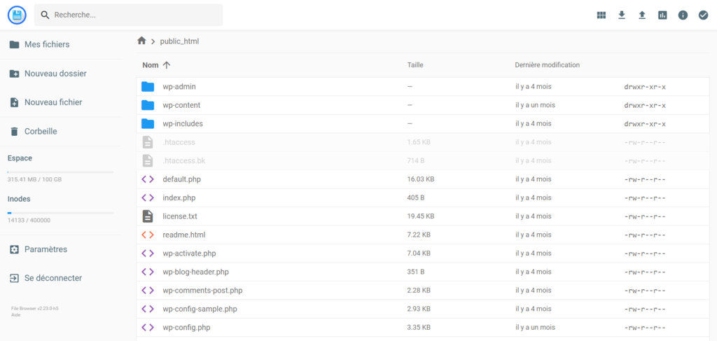 Le contenu d'un répertoire racine, dans le gestionnaire de fichiers de Hostinger
