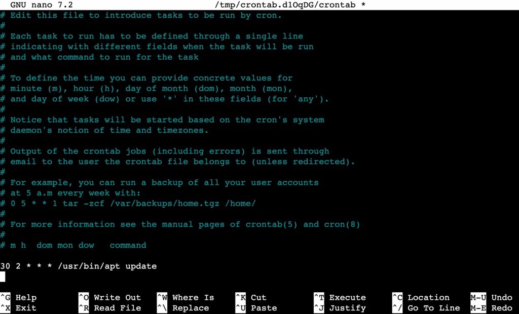 Editeur Nano ouvert avec un fichier crontab dans le terminal