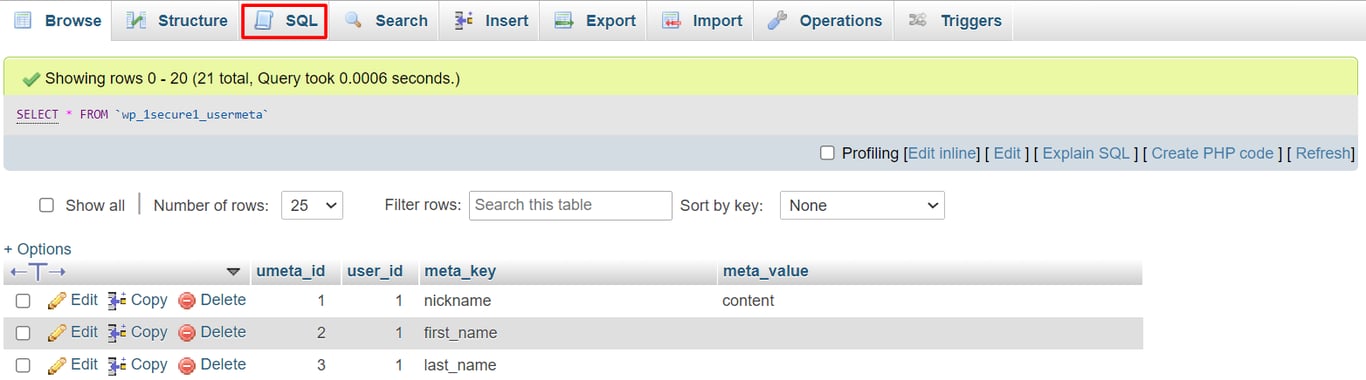 Zrzut ekranu przedstawiający menu główne phpMyAdmin