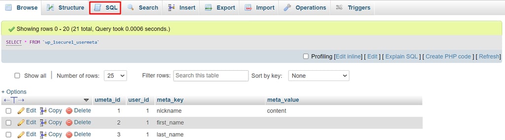 Zrzut ekranu przedstawiający menu główne phpMyAdmin