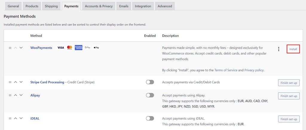 Metody płatności WooCommerce, z zaznaczonym przyciskiem instalacji WooPayments