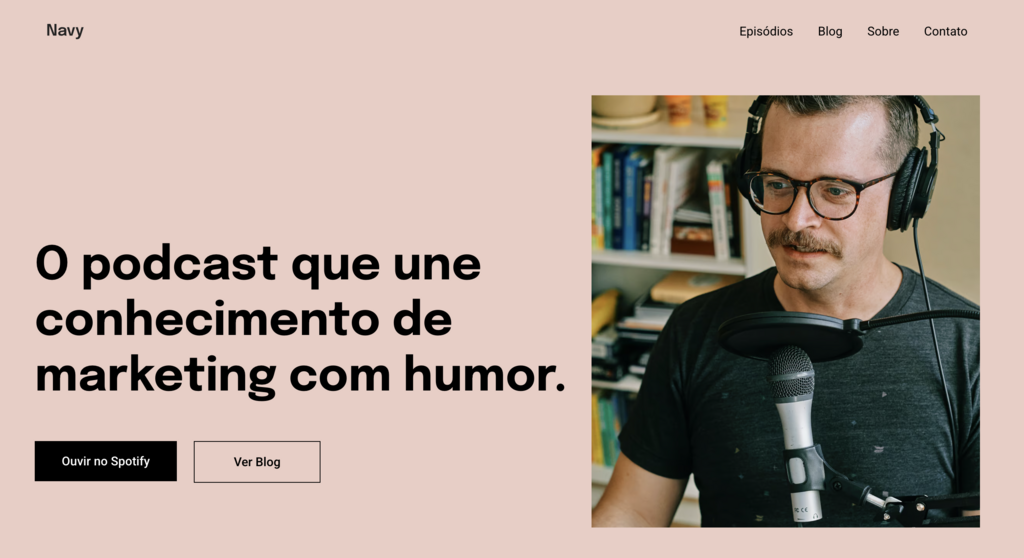 Preview do template de site de podcast no Criador de Sites da Hostinger