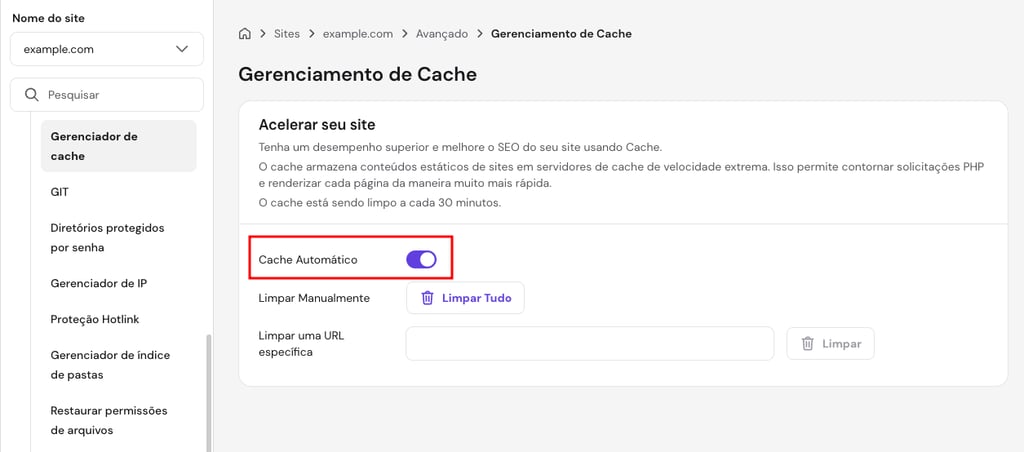 Um painel da Hostinger com o Cache Manager, destacando o botão “Cache automático” e as opções para limpar o cache manualmente.