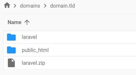 Hostinger failų tvarkyklė su aplankais laravel, public_html ir failu laravel.zip