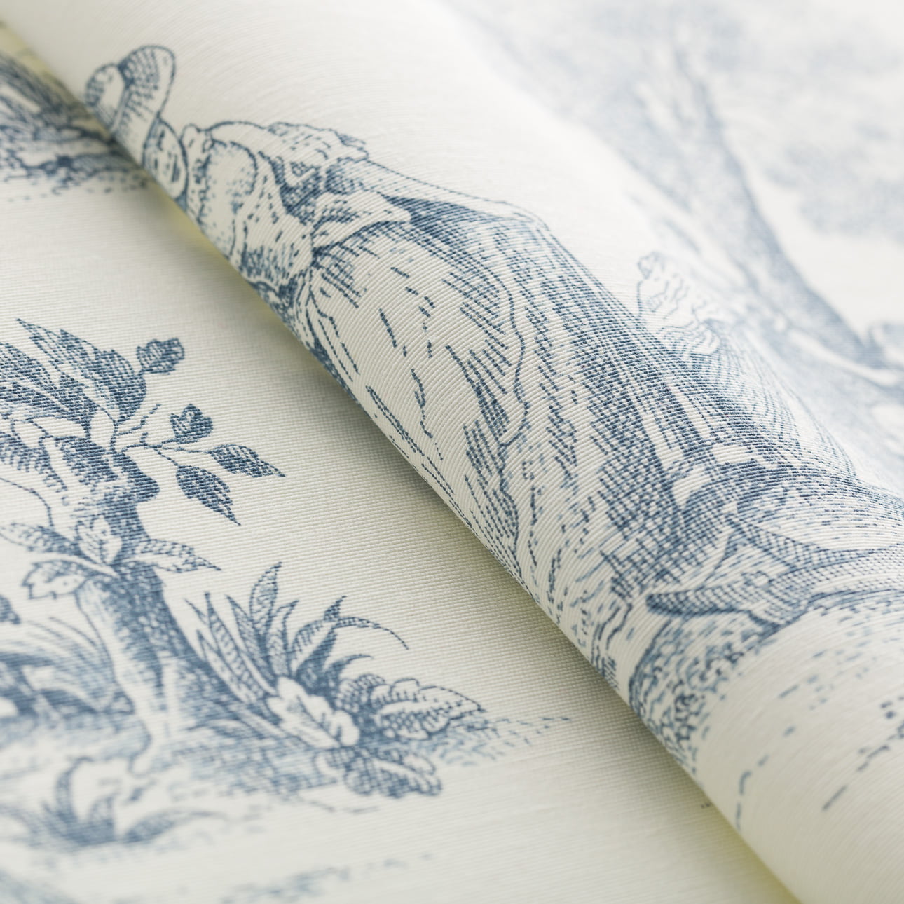 Standard and made to measure chair cover, blue characters, ivory