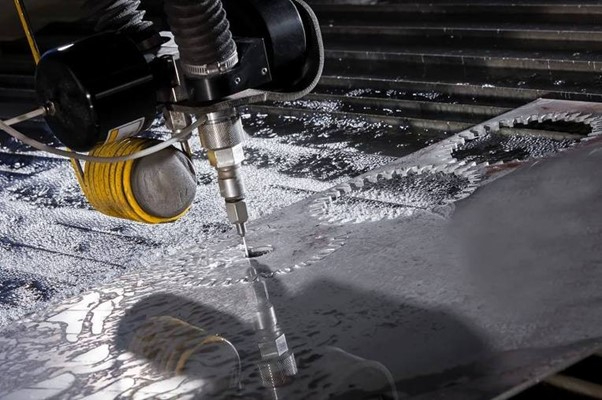 절삭 가공 기계들의 종류 8가지: 워터젯 절단기