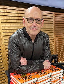 Portrait of Brad Meltzer