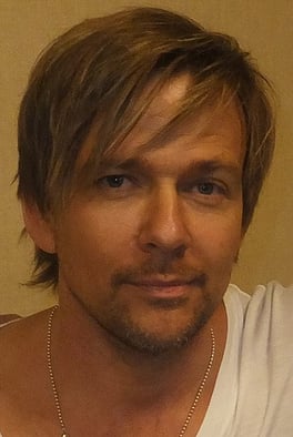 Portrait of Sean Patrick Flanery