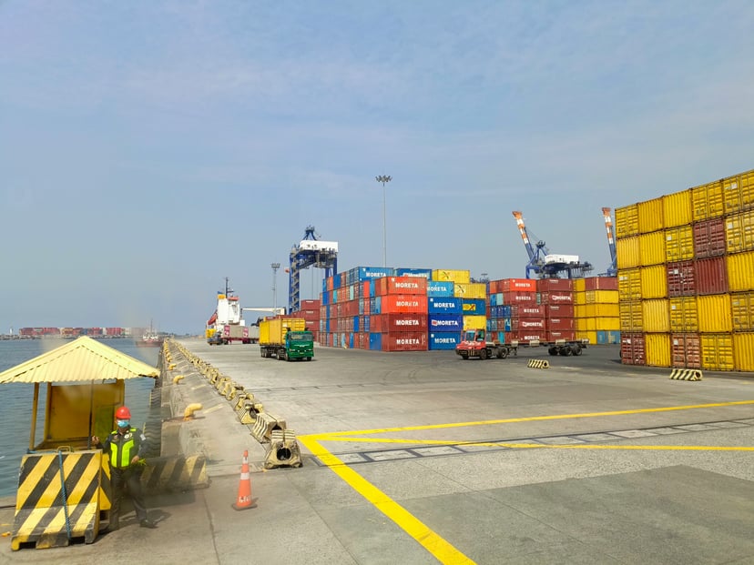 Manila container port
