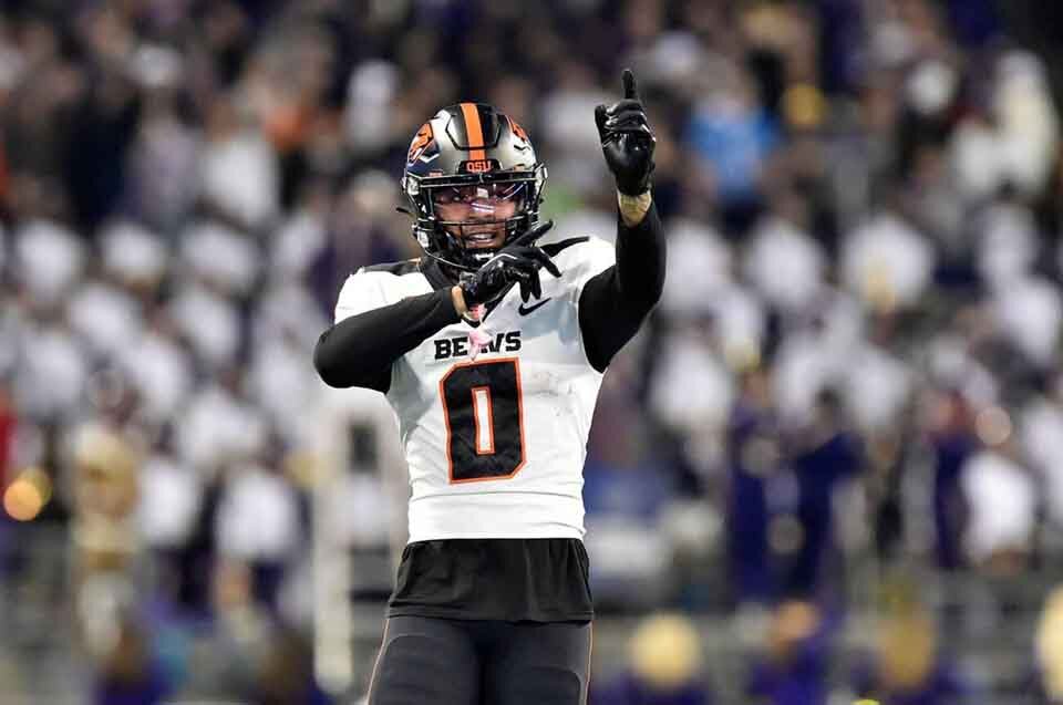 Oregon Ducks and Oregon State Beavers Both Score a Preseason Top 25