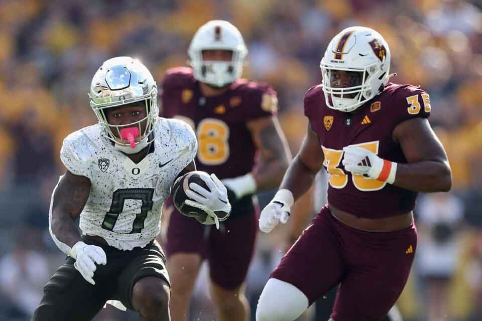 Oregon Ducks vs Arizona