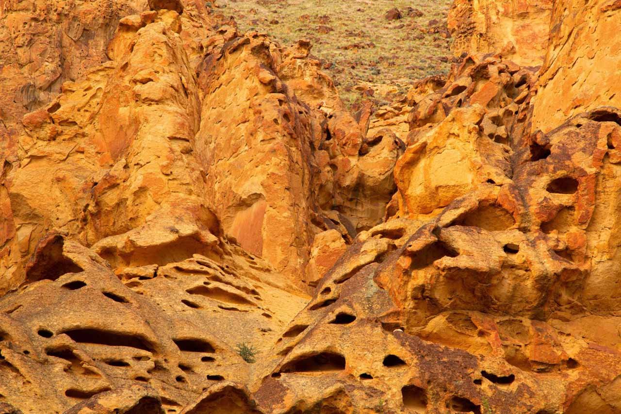 Timber Gulch cliffs, Honeycombs Wilderness Area, Leslie Gulch Area