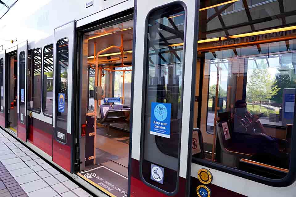TriMet MAX Closure - Freezing rain and storms - Portland