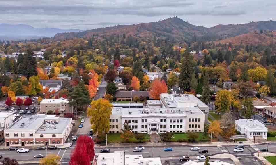 City hall in Grants Pass Oregon