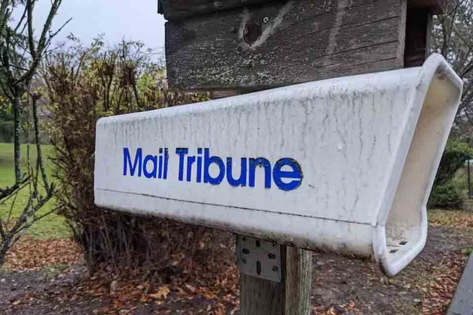 Newspapers Oregon - Mail Tribune